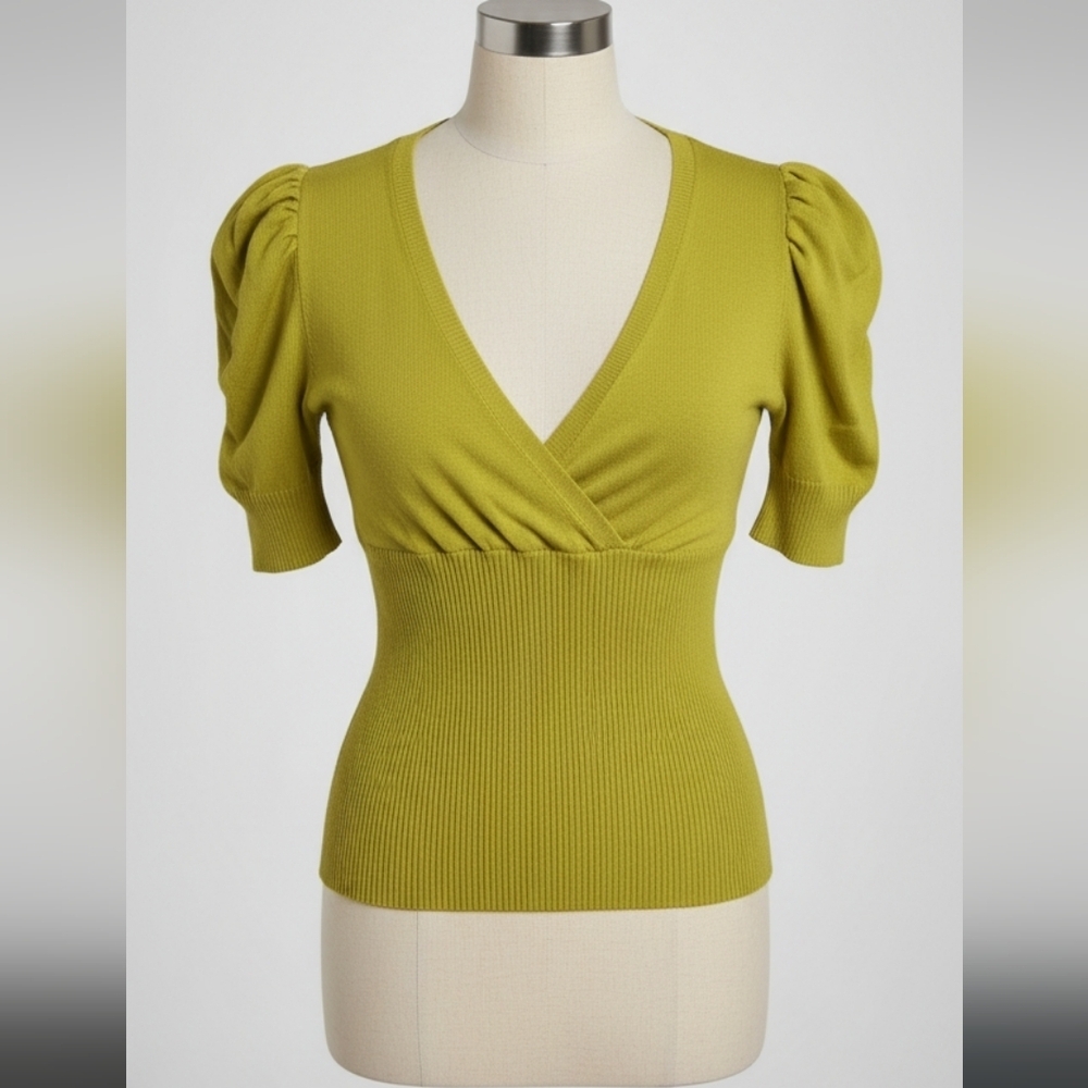 A. Byer Women's Chartreuse Puff Sleeve Blouse